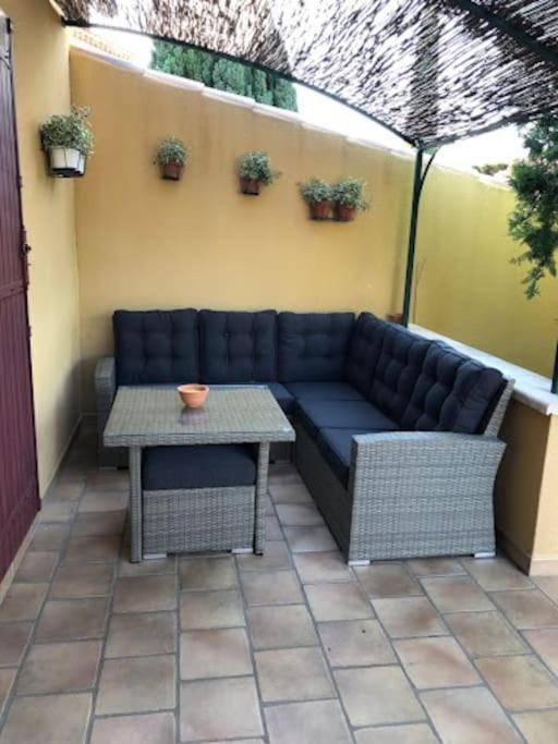 La Pitchoune : Gite Aux Pieds Des Alpilles Mouries Exterior photo
