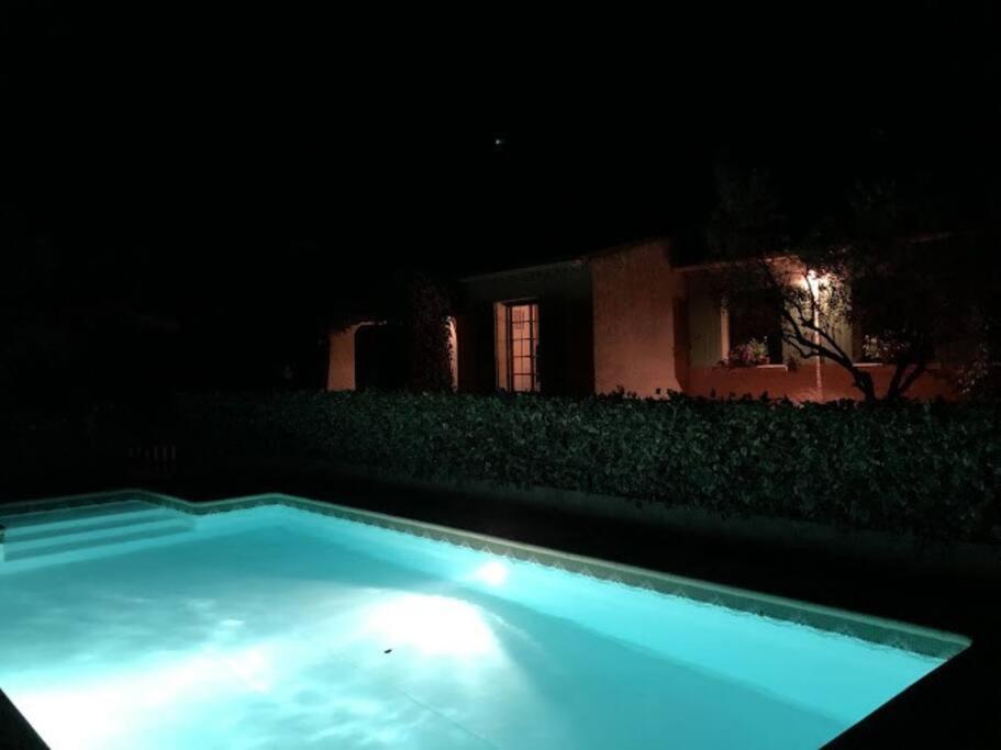 La Pitchoune : Gite Aux Pieds Des Alpilles Mouries Exterior photo