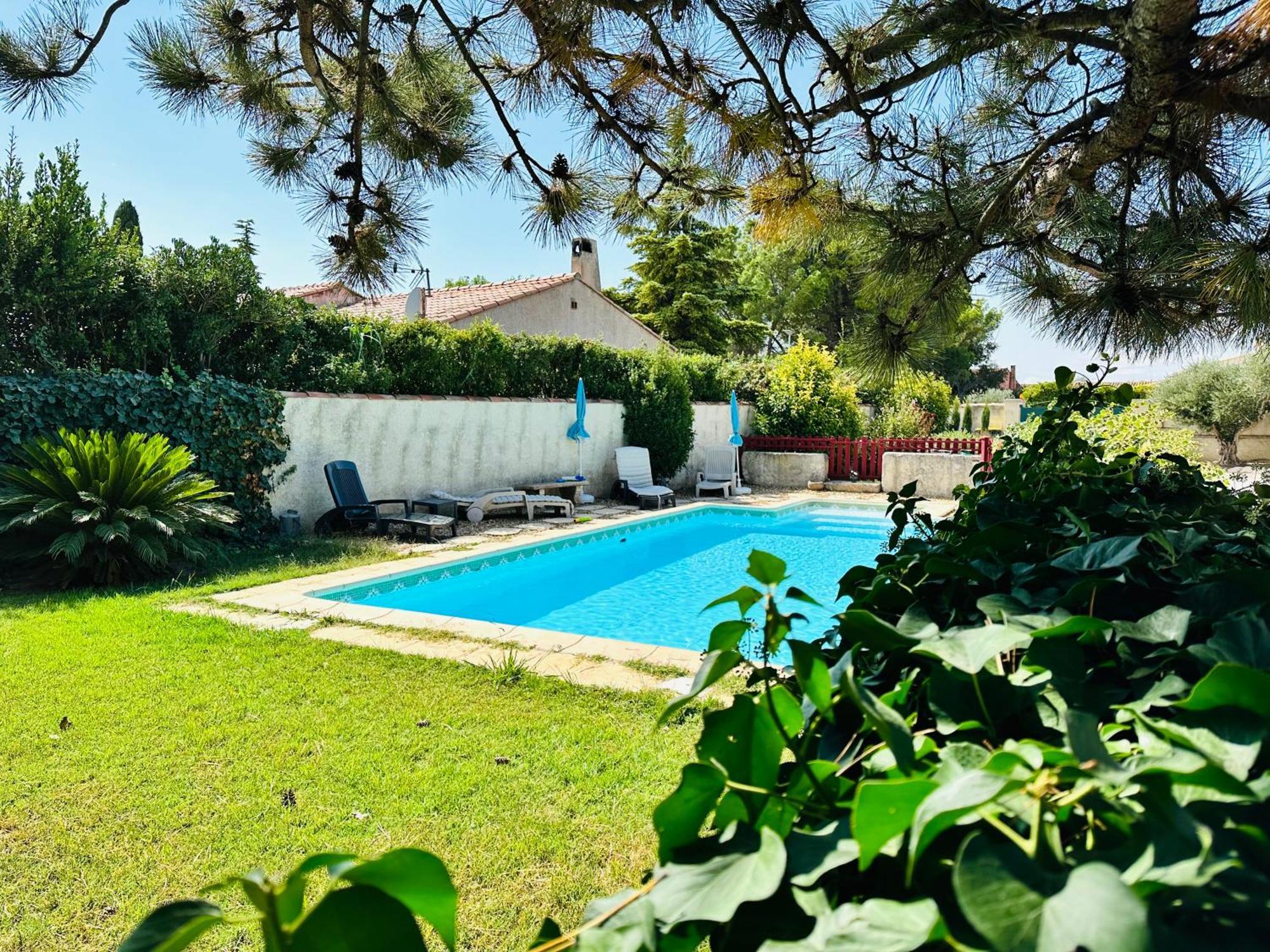 La Pitchoune : Gite Aux Pieds Des Alpilles Mouries Exterior photo